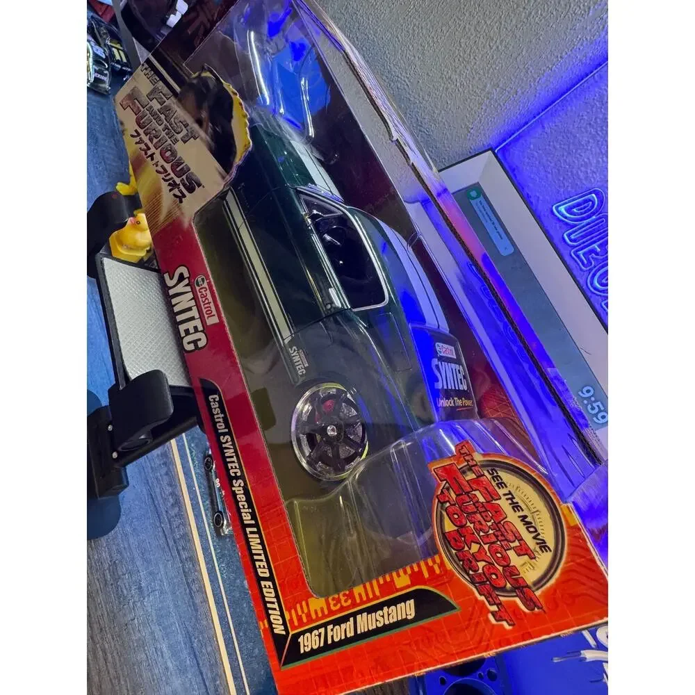 Fast and Furious Tokyo Drift 1/24 Castrol Syntec Oil 1967 Ford Mustang